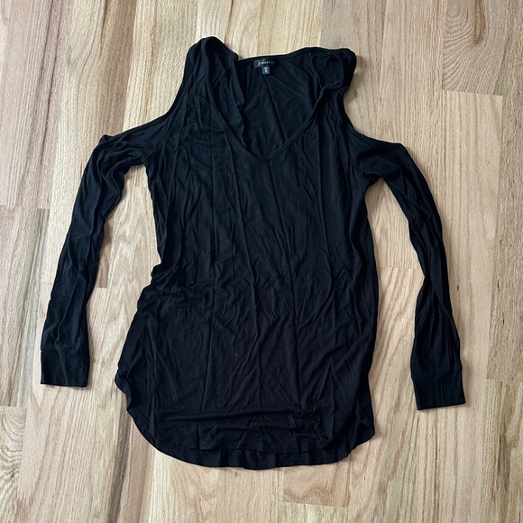 Dynamite Black Cold Shoulder Blouse - Picture 1 of 1